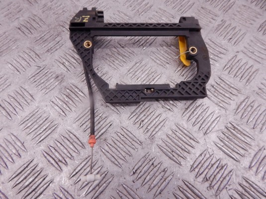 Скелет ручки наружной задней правой BMW 5-series (E39) 51 22 8 236 646 Скелет ручки наружной задней правой BMW 5-series (E39) 51 22 8 236 646