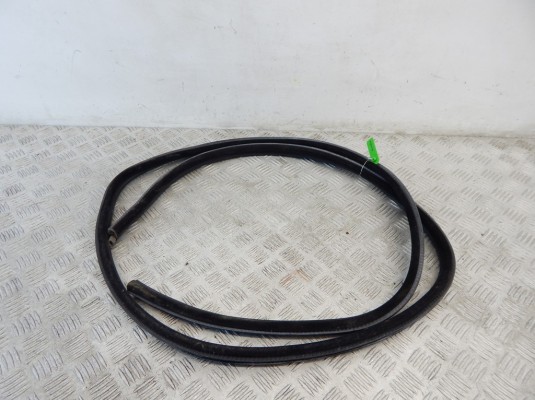 Уплотнитель BMW 5-series (E60/61) 7033776