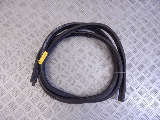 Уплотнитель BMW 1-series (E87) 51 72 7 159 212