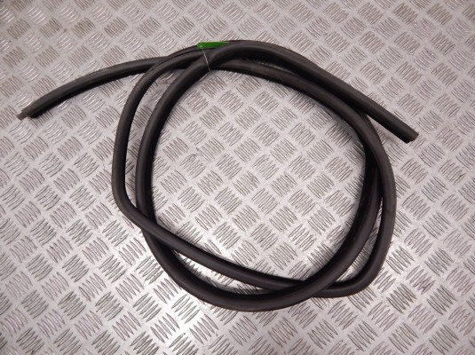 Уплотнитель BMW 5-series (E39) 51 72 8 259 993