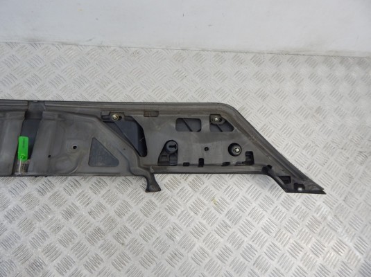 Молдинг крышки багажника BMW 7-series (E65/66) 51 13 8 223 241