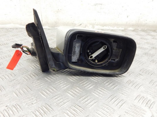 Зеркало наружное правое BMW 3-series (E46) 51 16 7 011 938