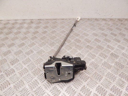 Замок двери передней правой BMW 3-series (E46) 51 21 8 206 408