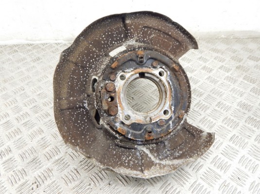 Ступица задняя левая BMW X5-series (E70) 33 32 6 879 101