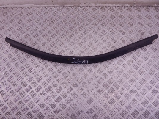 Уплотнитель капота BMW 3-series (F30/31) 51 76 7 239 146 Уплотнитель капота BMW 3-series (F30/31) 51 76 7 239 146