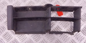 Заглушка (решетка) в бампер передний BMW 5-series (E39) 51 11 8 235 640