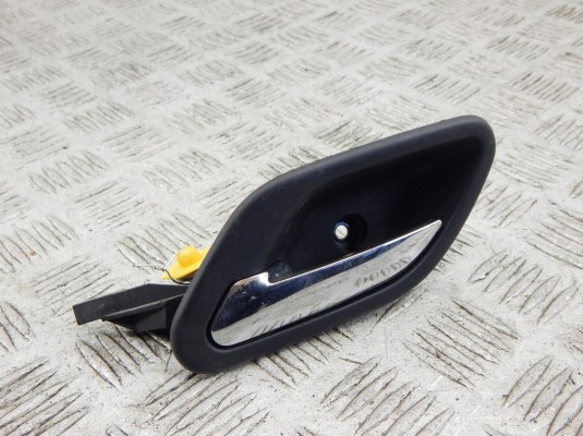 Ручка внутренняя задняя левая BMW 5-series (E39) 51 21 8 226 049 Ручка внутренняя задняя левая BMW 5-series (E39) 51 21 8 226 049