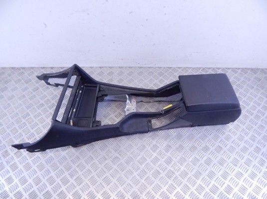 Подлокотник BMW 5-series (E39)