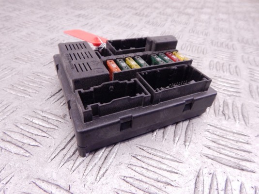 Блок предохранителей BMW X3-series (E83) 12 63 7 560 626 Блок предохранителей BMW X3-series (E83) 12 63 7 560 626