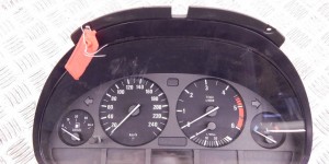 Щиток приборов (приборная панель) BMW 5-series (E39) 62 11 8 381 198