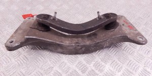 Кронштейн КПП BMW 5-series (E39) 22 31 1 096 104