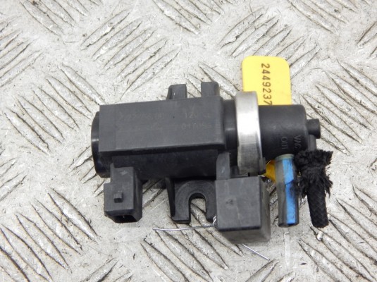 Преобразователь давления (соленоид наддува/EGR) BMW X5-series (E53) 11 74 2 247 906 Преобразователь давления (соленоид наддува/EGR) BMW X5-series (E53) 11 74 2 247 906