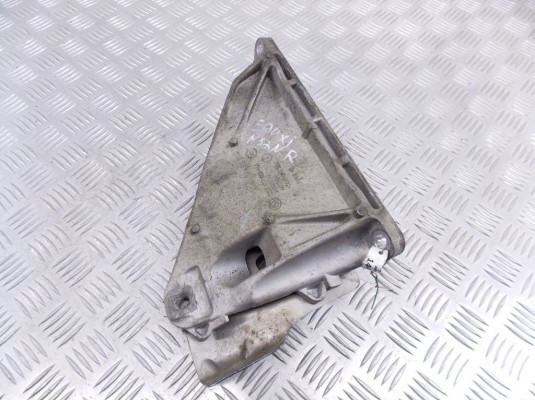 Кронштейн двигателя BMW 3-series (E90/91/92) 22 11 6 770 050