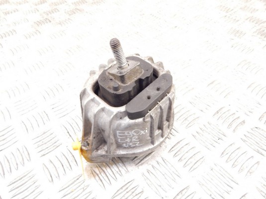 Подушка крепления двигателя BMW 3-series (E90/91/92) 22 11 6 760 330 Подушка крепления двигателя BMW 3-series (E90/91/92) 22 11 6 760 330