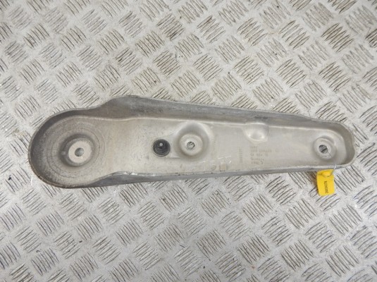 Кронштейн BMW 7-series (F01/02) 6775873