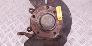 Ступица передняя правая BMW 7-series (E38) 31 21 1 142 086