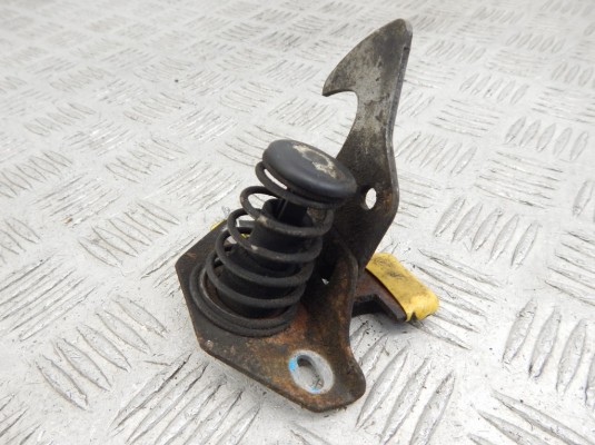 Крюк капота BMW 3-series (E90/91/92) 51 23 7 073 916