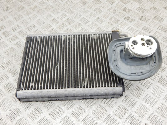 Испаритель кондиционера BMW 7-series (F01/02) 64 11 9 383 678