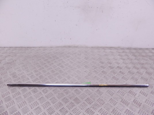 Молдинг стекла двери передней правой наружный BMW 5-series (E39) 51 21 8 159 236