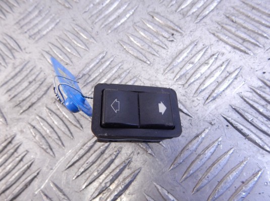 Блок управления стеклоподъемниками BMW 5-series (E39) 61 31 8 368 974