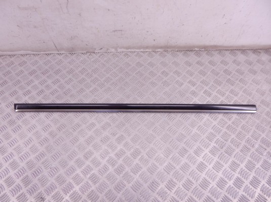 Молдинг двери передней левой BMW 5-series (E39) 51 22 7 004 029 Молдинг двери передней левой BMW 5-series (E39) 51 22 7 004 029
