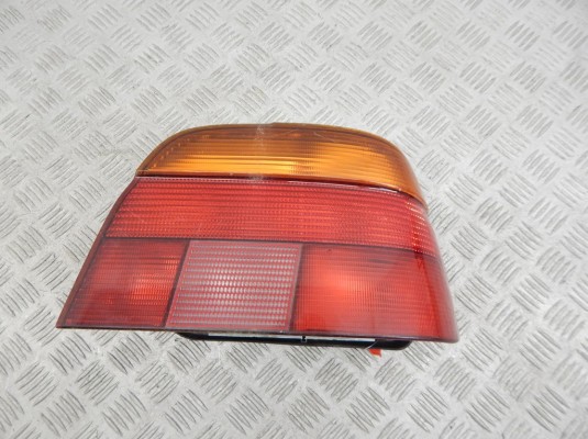 Фонарь задний правый BMW 5-series (E39) 8358032
