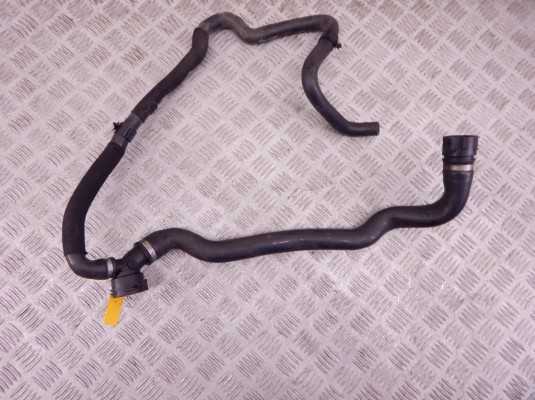 Патрубок радиатора BMW 2-series (F45/46) 17 12 7 617 363 Патрубок радиатора BMW 2-series (F45/46) 17 12 7 617 363