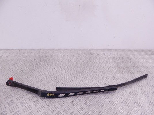 Щеткодержатель (поводок стеклоочистителя, дворник) BMW 5-series (E60/61) 61 61 7 035 099