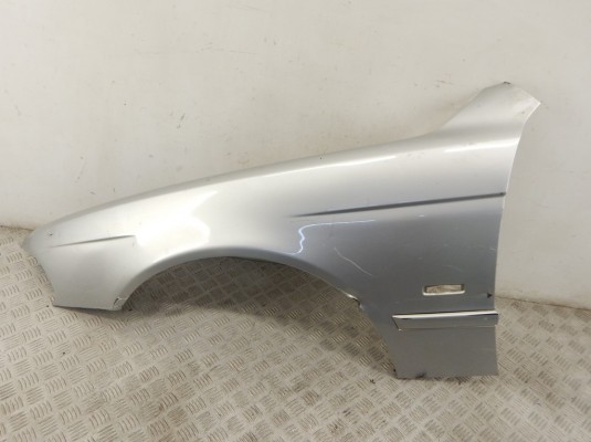 Крыло переднее левое BMW 5-series (E39) 41 35 8 162 133