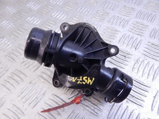 Корпус термостата BMW X5-series (E53) 11 51 7 805 811