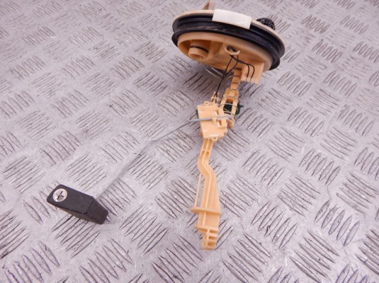 Датчик уровня топлива BMW 5-series (E39) 16 14 1 183 179 Датчик уровня топлива BMW 5-series (E39) 16 14 1 183 179