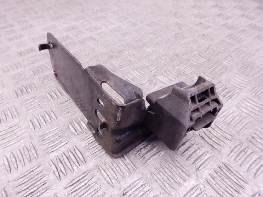 Передняя панель крепления облицовки (телевизор) BMW 3-series (E90/91/92) 51 64 7 117 811