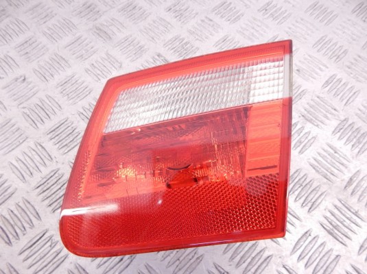 Фонарь крышки багажника правый BMW 3-series (E46) 63 21 8 368 760