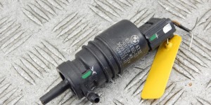 Насос (моторчик) омывателя стекла BMW X5-series (E70) 67 12 6 934 160 Насос (моторчик) омывателя стекла BMW X5-series (E70) 67 12 6 934 160