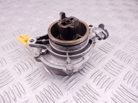 Насос вакуумный BMW 5-series (E60/61) 11 66 7 791 232 Насос вакуумный BMW 5-series (E60/61) 11 66 7 791 232