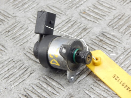 Датчик давления топлива BMW X5-series (E53) 13 51 7 787 186 Датчик давления топлива BMW X5-series (E53) 13 51 7 787 186