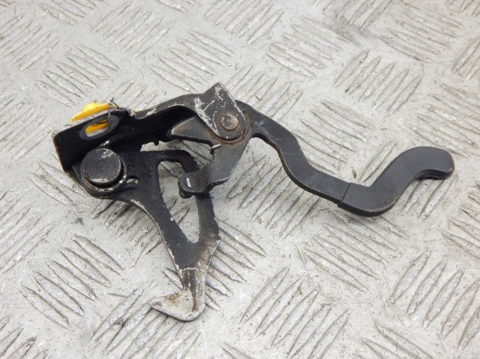 Крюк капота BMW 5-series (E39) 51 23 8 172 164