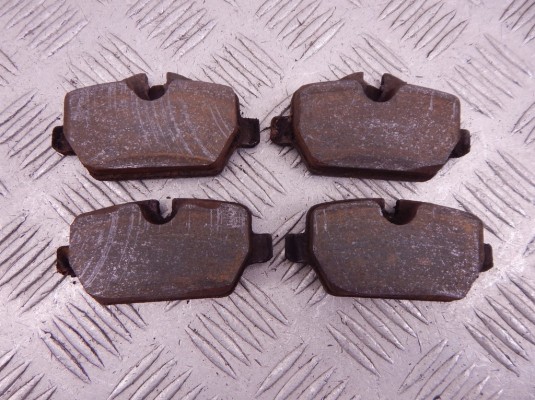 Тормозные колодки задние BMW 1-series (E87) 34 21 6 788 183 Тормозные колодки задние BMW 1-series (E87) 34 21 6 788 183