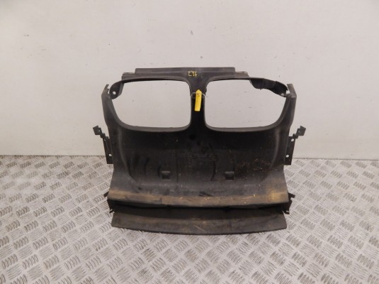 Воздухозаборник BMW 3-series (E46) 51 71 8 202 831 Воздухозаборник BMW 3-series (E46) 51 71 8 202 831