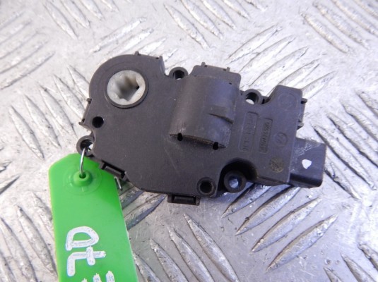Моторчик заслонки печки BMW X5-series (E70) 64 11 9 321 034