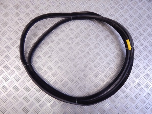 Уплотнитель BMW X5-series (E53) 51 72 7 025 580