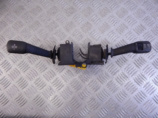 Переключатель подрулевой (стрекоза) BMW 5-series (E39) 32 31 1 162 088