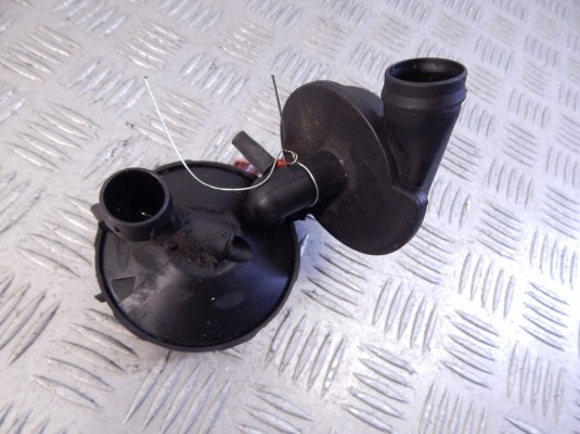 Маслоотделитель (сапун) BMW X5-series (E53) 11 61 7 501 566