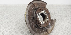 Ступица задняя левая BMW X5-series (E70) 33 32 6 879 101