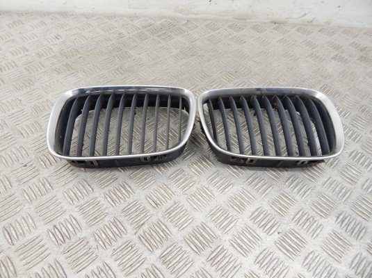 Решетка радиатора BMW 5-series (E39) 51 13 8 159 315