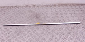 Молдинг стекла двери передней правой наружный BMW 5-series (E39) 51 21 8 159 236 Молдинг стекла двери передней правой наружный BMW 5-series (E39) 51 21 8 159 236