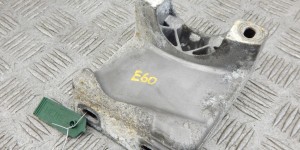 Кронштейн BMW 5-series (E60/61) 51 61 7 010 593 Кронштейн BMW 5-series (E60/61) 51 61 7 010 593