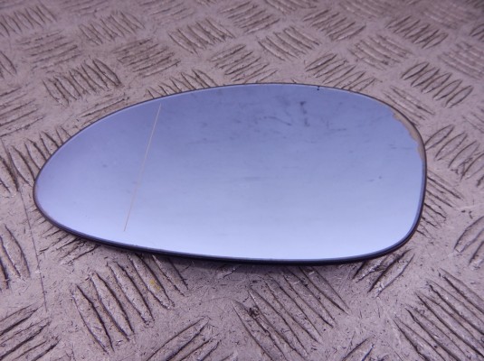 Стекло зеркала наружного левого BMW 3-series (E90/91/92) 51 16 7 132 735 Стекло зеркала наружного левого BMW 3-series (E90/91/92) 51 16 7 132 735