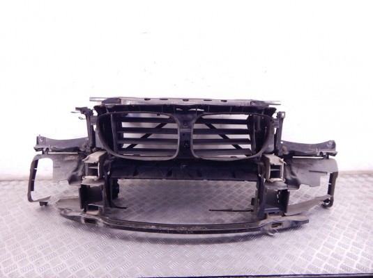 Передняя панель крепления облицовки (телевизор) BMW 7-series (F01/02)