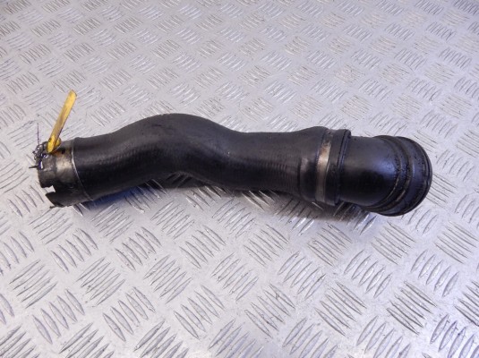 Патрубок интеркулера BMW 5-series (E60/61) 11 61 7 803 747